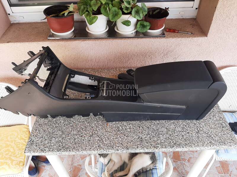 naslon za ruku za Volkswagen Passat B6