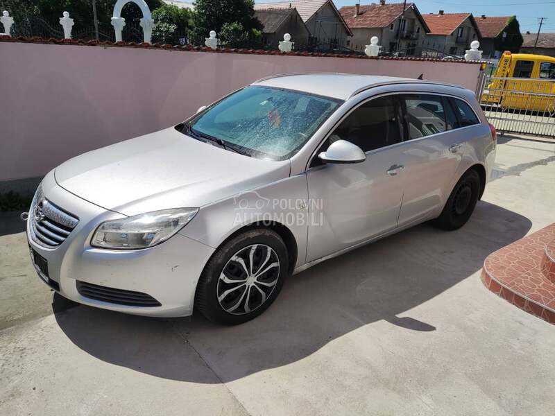 Opel Insignia CDTI 2010. god. -  kompletan auto u delovima