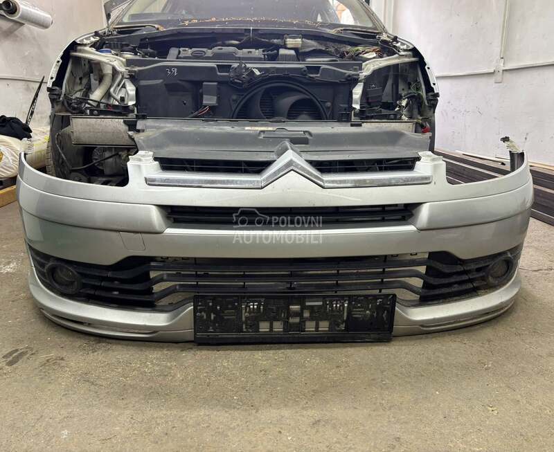 Prednji branik za Citroen C4