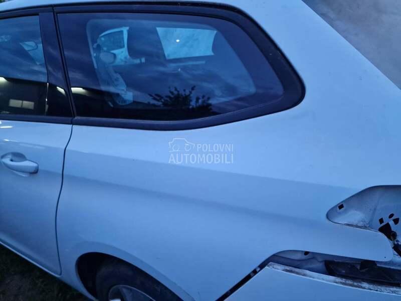 Polustranica, stub za Peugeot 308 od 2014. do 2020. god.