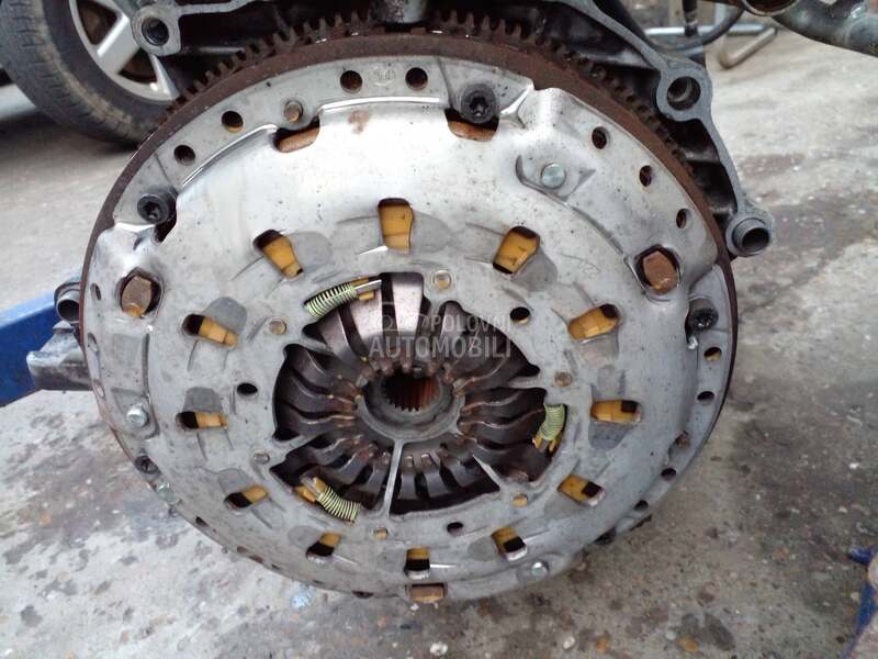 Plivajući zamajac za Volvo S60, S80, V70 ... od 2003. do 2010. god.