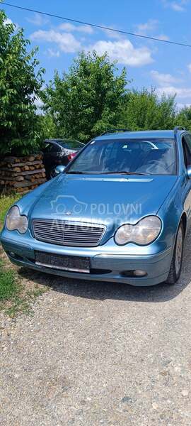 Mercedes Benz C 220 220cdi 2002. god. -  kompletan auto u delovima