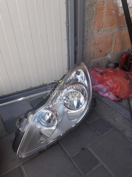 Levi far za Opel Corsa D