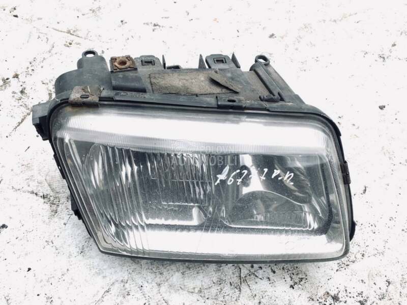 Desni far za Audi A3 od 1998. do 2002. god.