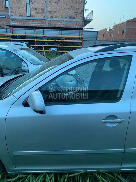 VRATA VOZAČEVA SIVA BOJA za Škoda Octavia