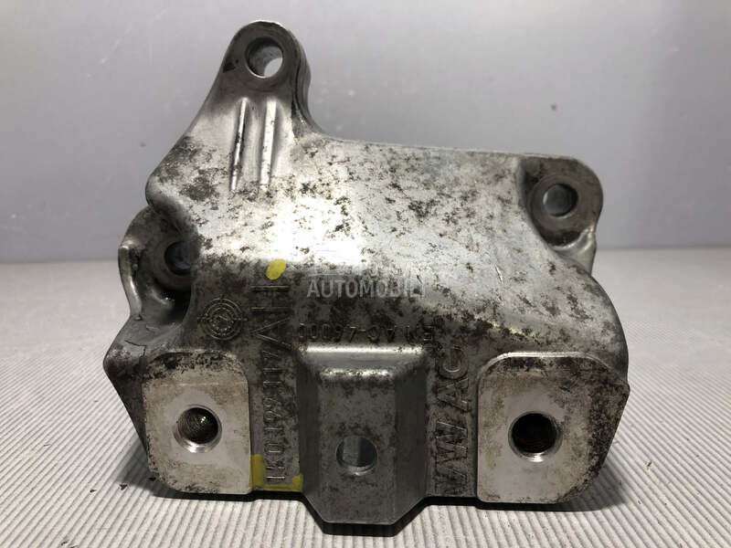 NOSAC MOTORA za Volkswagen Golf 6