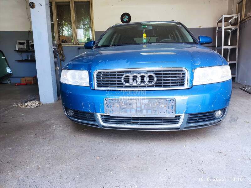 Audi A4 2002. god. -  kompletan auto u delovima