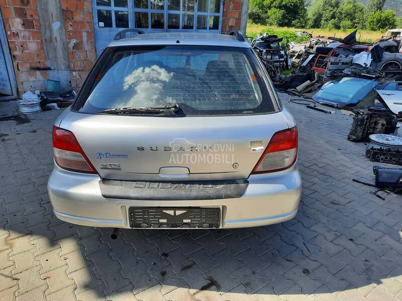 Subaru Impreza -  kompletan auto u delovima
