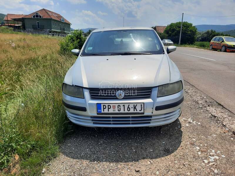 Fiat Stilo -  kompletan auto u delovima