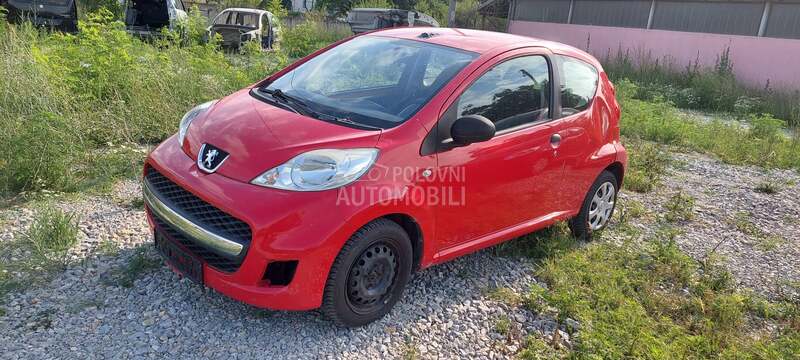 Šoferka za Peugeot 107