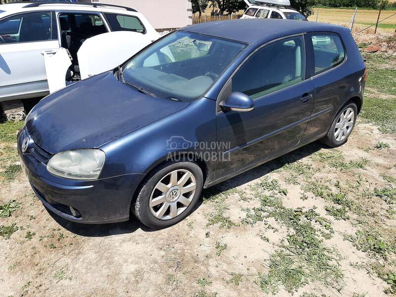 Volkswagen Golf 5 -  kompletan auto u delovima