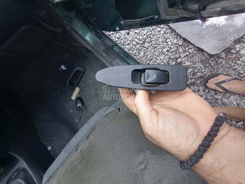Prekidač podizač prozora za Mitsubishi Carisma od 1995. do 2003. god.