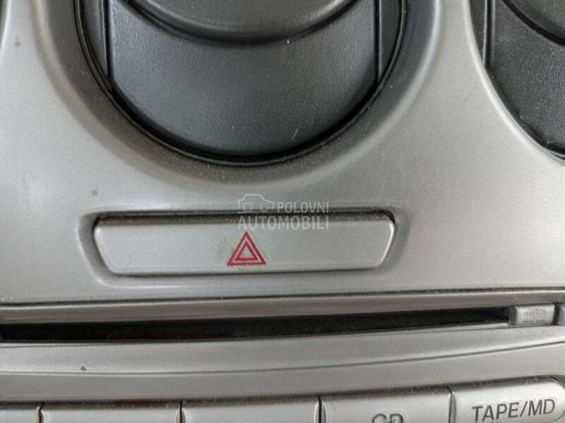Prekidač za sva 4 žmigavca za Mazda 6 od 2002. do 2007. god.