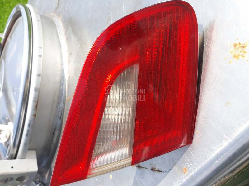 stop svetlo za Škoda Superb od 2008. do 2012. god.