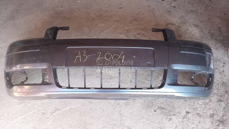 Branik za Audi A3 za 2004. god. - 8P3807437