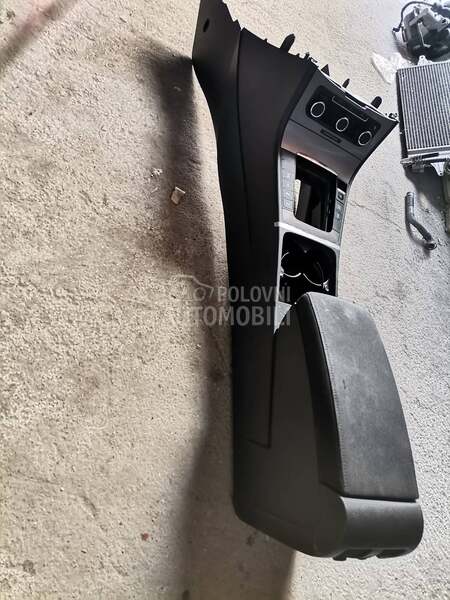 Naslon za ruku za Volkswagen Passat B7