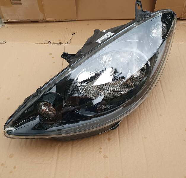 Farovi za Peugeot 1007
