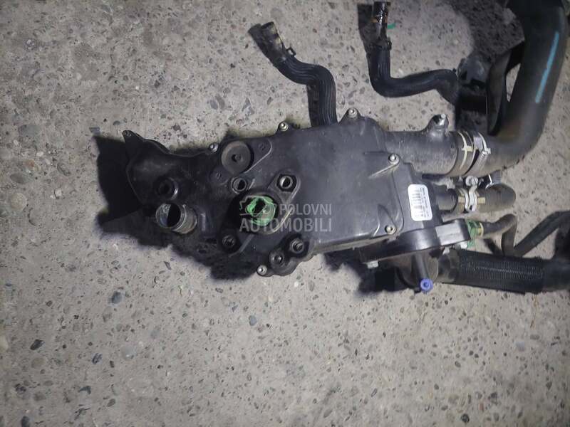 Kuciste termostata za Peugeot 307