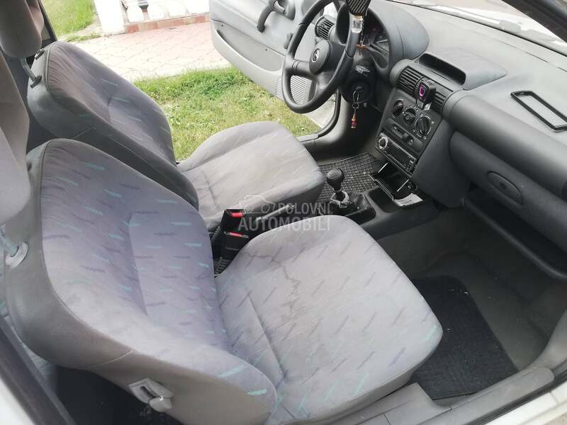 Sedišta 3 vrata za Opel Corsa B od 1993. do 1999. god.