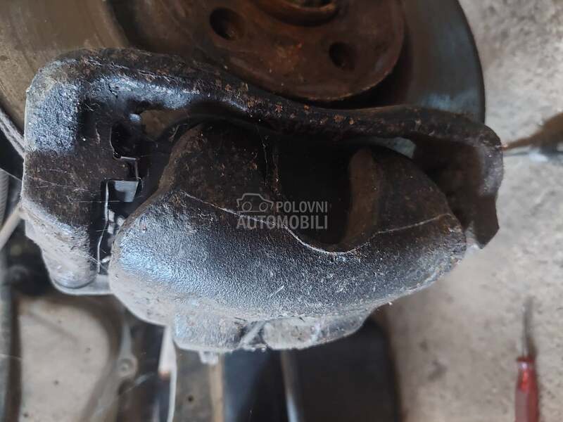 kociona klesta čeljust za Peugeot Expert od 1996. do 2007. god.
