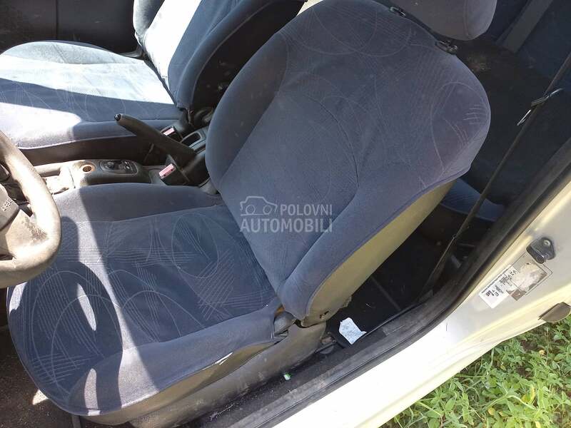 sedista 3 vrata za Peugeot 206 od 1998. do 2009. god.
