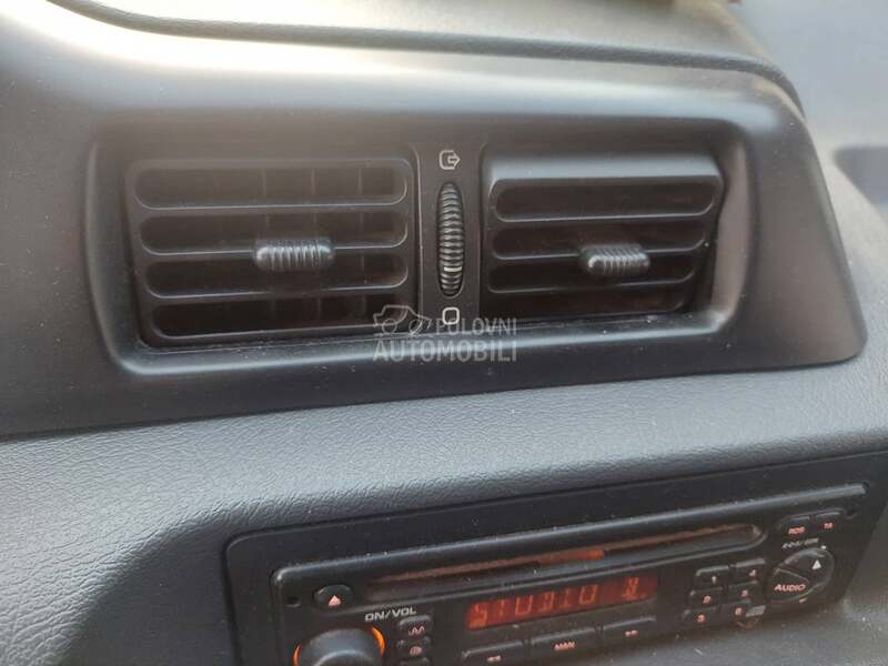 usmerivac ventilacije za Peugeot Expert od 1996. do 2007. god.