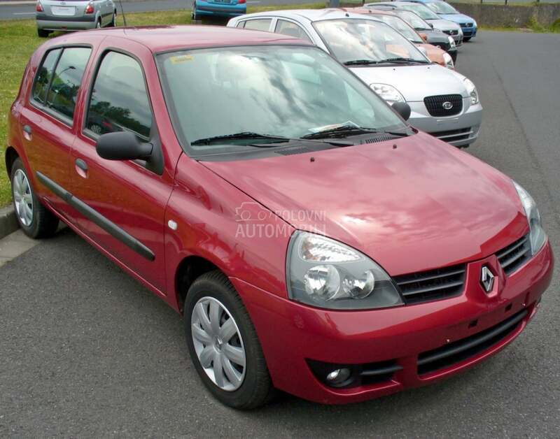 Renault Clio II -  kompletan auto u delovima