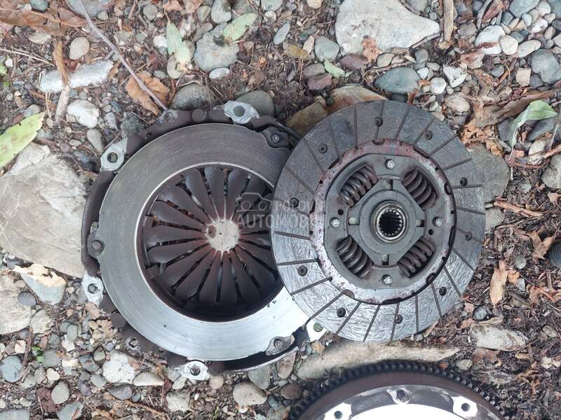Set kvacila za Peugeot 207