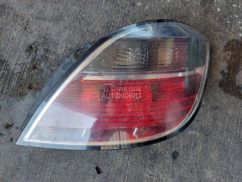 Desna stopaljka za Opel Astra H
