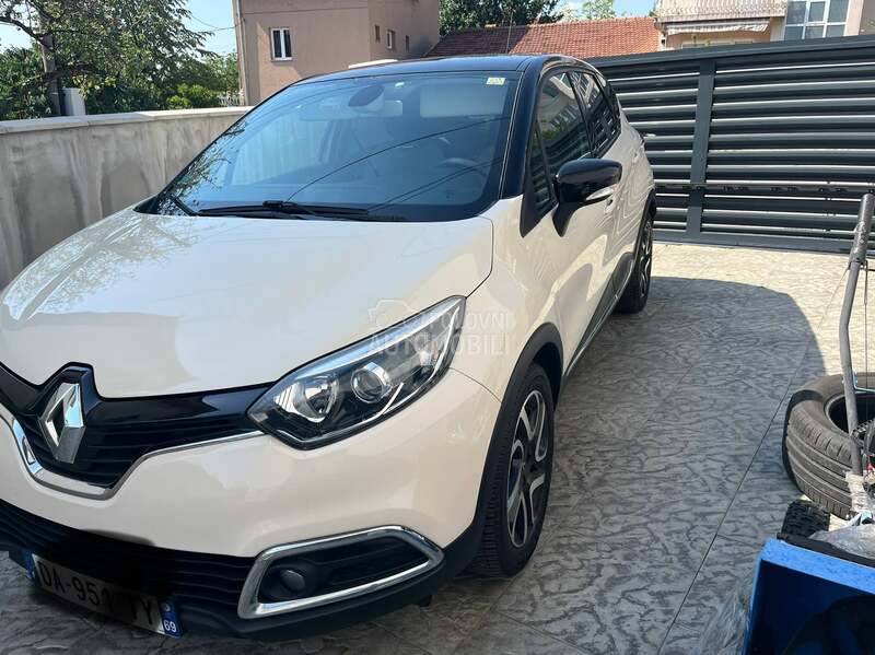 Renault Captur 1,5 dc 2015. god. -  kompletan auto u delovima