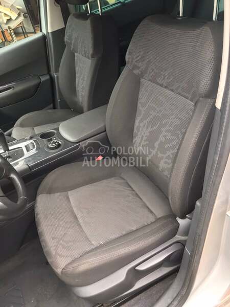 Sedista za Peugeot 3008
