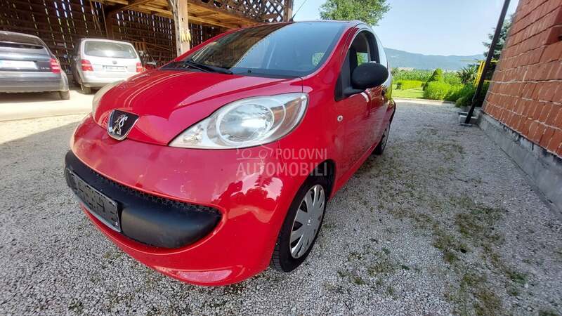 branik za Peugeot 107 od 2005. do 2008. god.