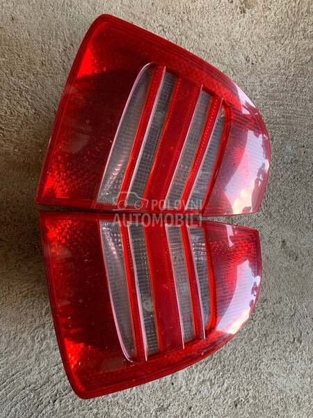 stop lampe limuzina za Škoda Superb od 2001. do 2007. god.