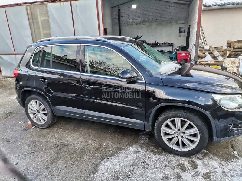 Volkswagen Tiguan -  kompletan auto u delovima