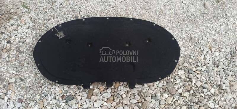 Izolacija haube za Volkswagen Passat B7