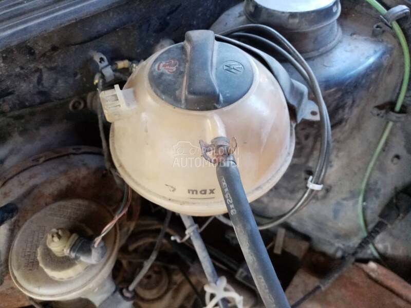 posuda za antifriz za Volkswagen Golf 2, Golf 3, Golf 4 ... od 1985. do 2009. god.