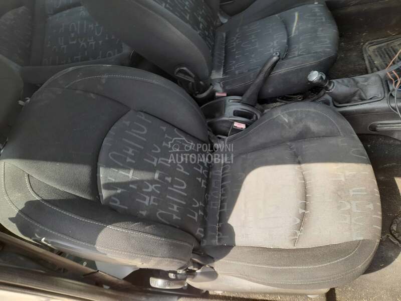 prednja sedista za Peugeot 206