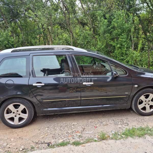 Delovi za Peugeot 307 1.6hdi 2005. god.
