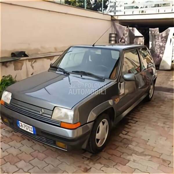 Renault R 5 -  kompletan auto u delovima