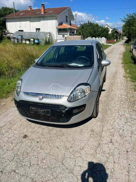 Fiat EVO 2013. god. -  kompletan auto u delovima