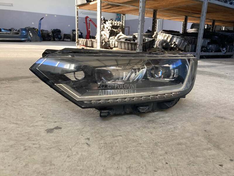 Levi bixenon far za Volkswagen Passat B8
