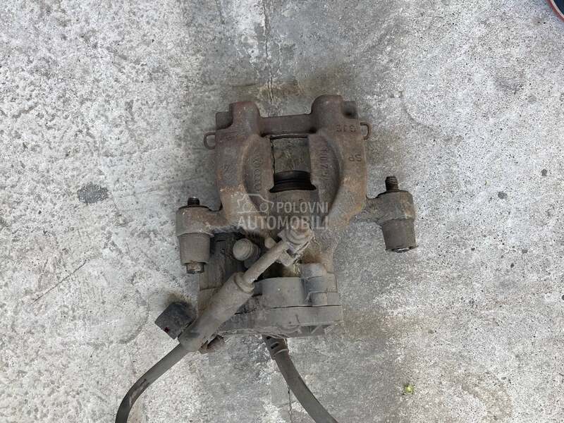 Klešta leva i desna za Volkswagen Passat B8