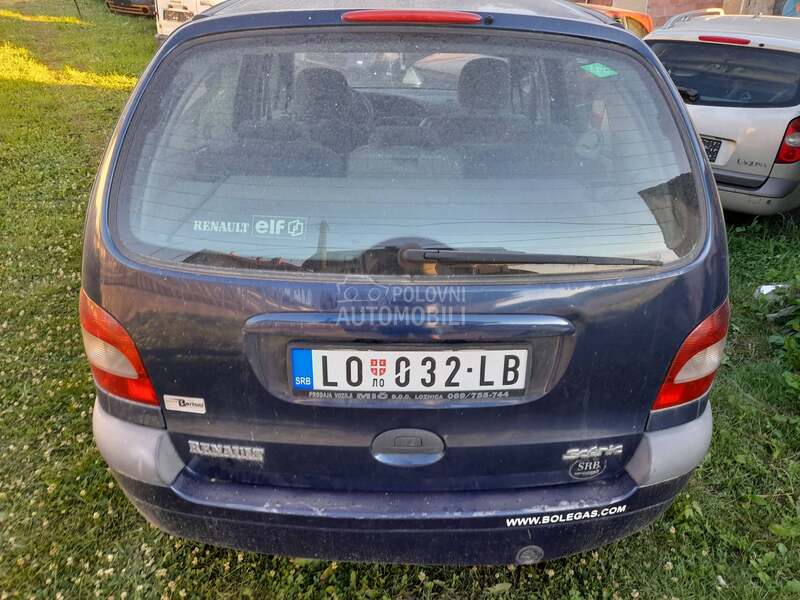 gepek vrata za Renault Scenic od 2000. do 2003. god.
