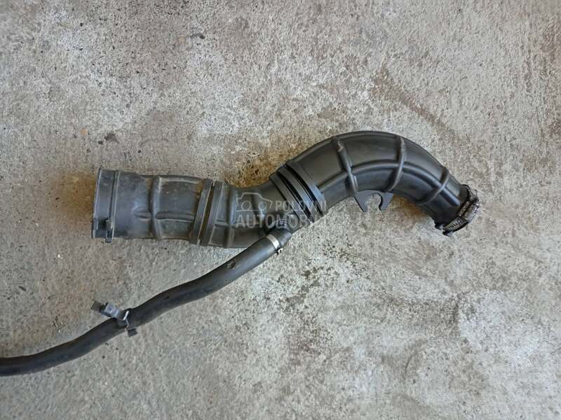 Crevo kućišta filtera vazduha za Mitsubishi Carisma od 1998. do 2003. god.