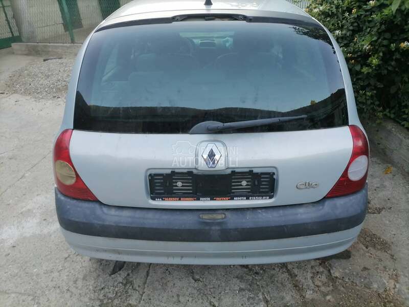 Renault Clio -  kompletan auto u delovima