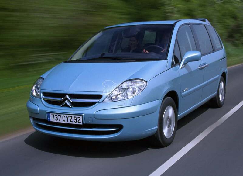 Citroen C8 Delovi 2006. god. -  kompletan auto u delovima