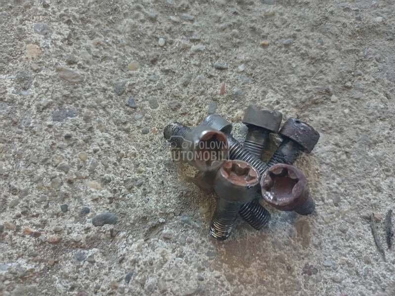 Šrafovi zamajca za Mitsubishi Carisma od 1998. do 2003. god.