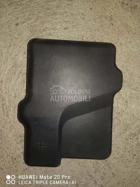 Poklopac akumulatora za Peugeot 206