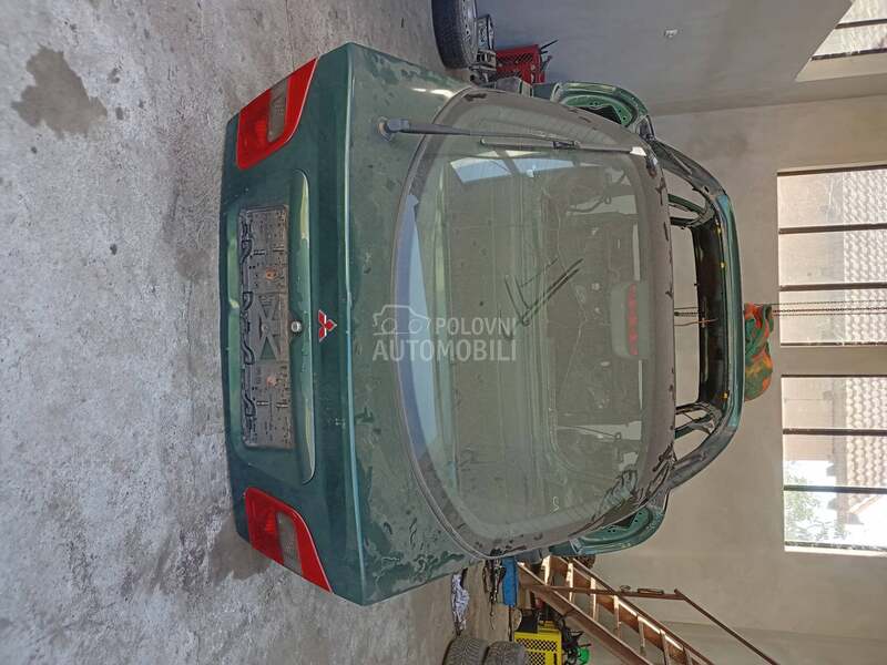 Gepek vrata za Mitsubishi Carisma od 1995. do 2003. god.