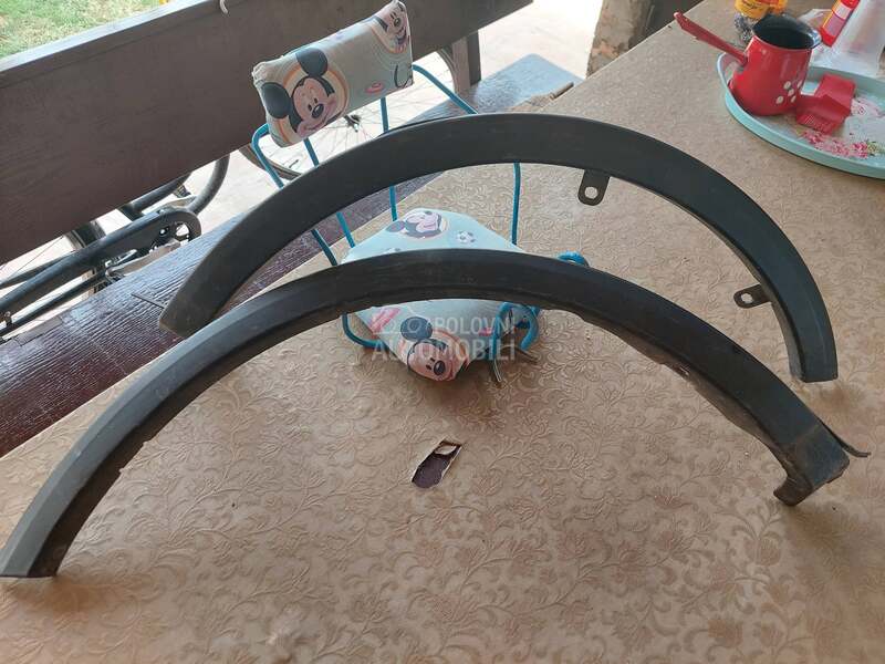 plasticni rub prednjeg krila za Suzuki Ignis od 2003. do 2008. god.